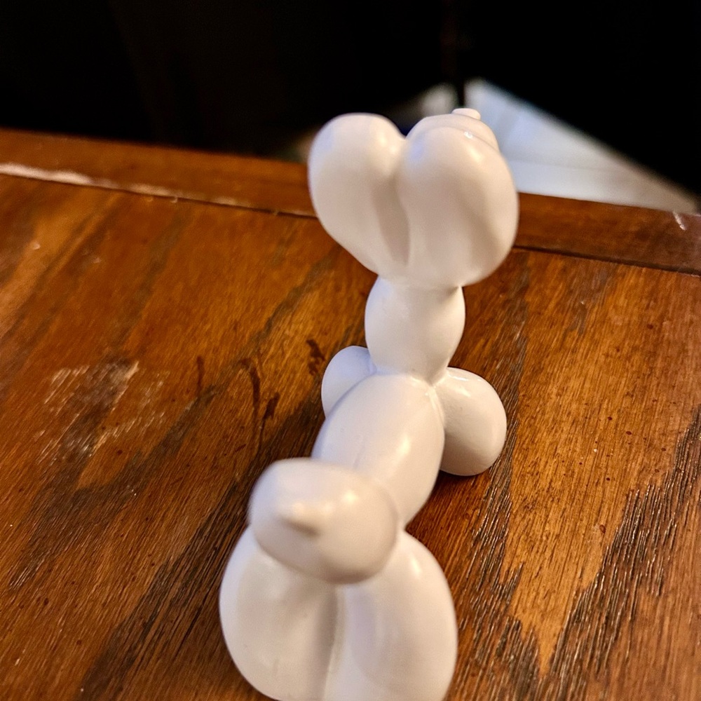 Charming White Balloon Dog Figurine - Picture 2 of 4